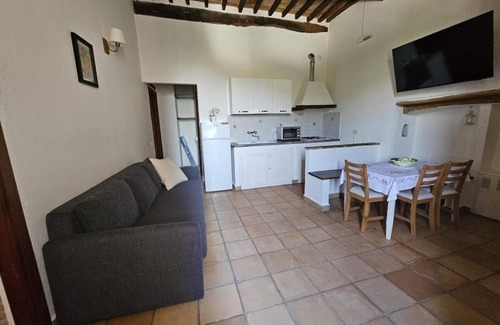 Castel d'Arno Apartamento | APARTAMENTO: TRES dentro de un antiguo castillo con DESCRIPCIÓN GENERAL DE POOL