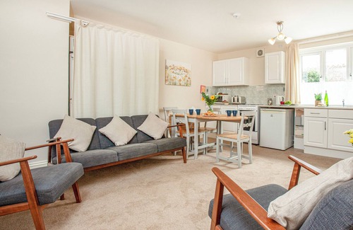 Roundham Cabaña | Apartment Three - UK39836