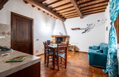 Catabbio Apartamento | Apartamento 'Tiffany' con piscina y jardín compartidos