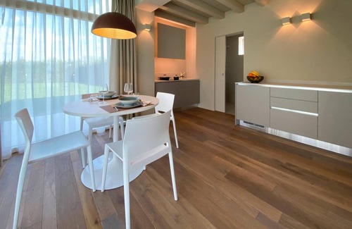 Ponti sul Mincio Apartamento | Apartment 'Time To Relax Resort - Ulivo' with Shared Pool, Wi-Fi and Air Conditioning