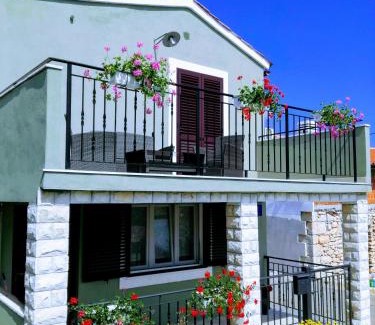 Topid Apartamento | Apartment Tireli