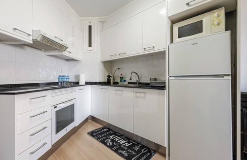 La Pineda Apartamento | Apartamento 'Tirreno 304' con vistas al mar, terraza privada y Wi-Fi