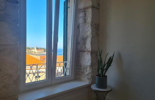 Vis Apartamento | Apartment Tomazina (seaview,central, heritage)