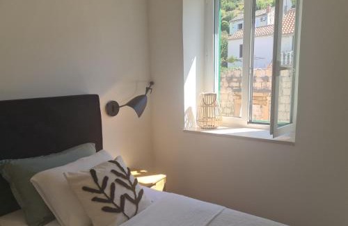 Vis Apartamento | Apartment Tomazina (seaview,central, heritage)