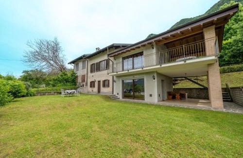 Castelveccana Apartamento | Apartment Tondo-2 by Interhome