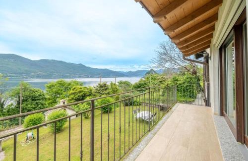 Castelveccana Apartamento | Apartment Tondo-2 by Interhome