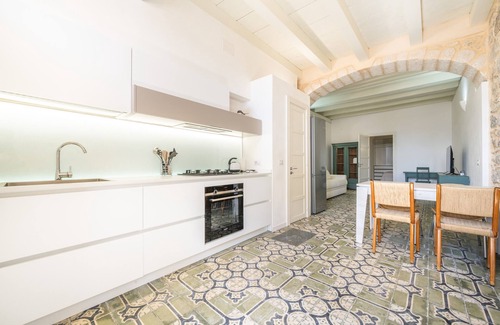 Carloforte Apartamento | Apartamento 'Tra-monti E Mare' con vistas al mar, Wi-Fi y aire acondicionado