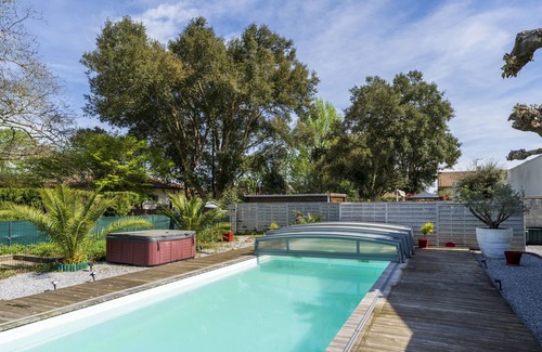 Benesse-Maremne Apartamento | Apartamento 'Très Confortable' con piscina compartida, Wi-Fi y aire acondicionado