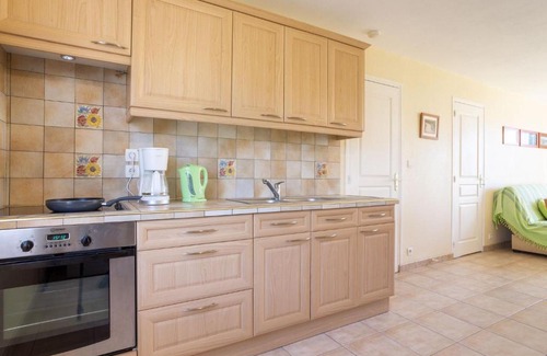 Denneville Apartamento | Apartment Tribord - DVL400 by Interhome