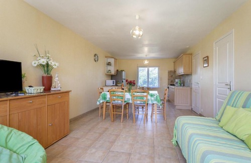 Denneville Apartamento | Apartment Tribord - DVL400 by Interhome