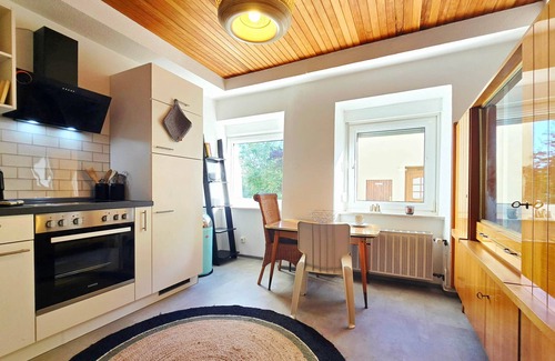 Alt-Heiligkreuz Apartamento | Apartment Trier-Heiligkreuz | close to the center | home cinema