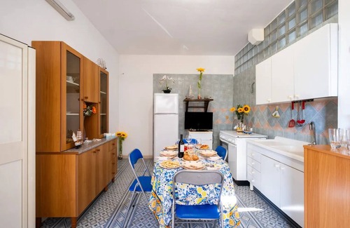 Scala di Furno Casa | Apartment Tritone in Luxury Villa With Shared Pool