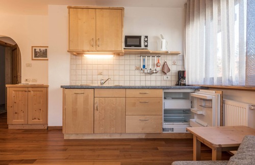 Kastelruth Apartamento | Apartamento "Trocker Kastelruth 3" cerca de Seiser Alm con vistas a la montaña y sauna