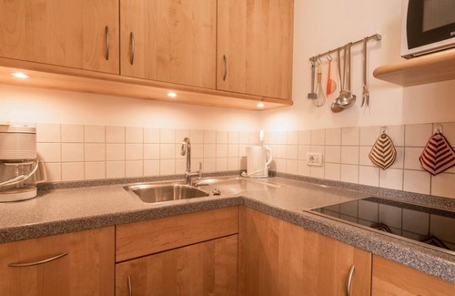 Kastelruth Apartamento | Apartamento "Trocker Kastelruth 5" cerca de Seiser Alm con vistas y bañera de hidromasaje