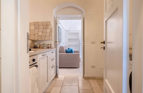 Specchiaruzzo Apartamento | Apartamento 'Trullo Degli Anelli In Masseria' con piscina compartida, Wi-Fi y aire acondicionado