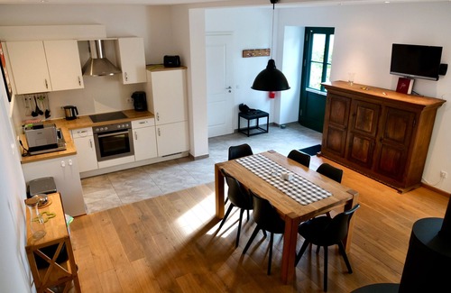 Eslohe Apartamento | Apartamento 'Turmhaus' con terraza privada, jardín privado y Wi-Fi