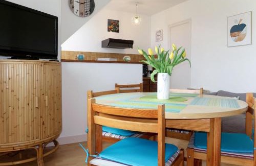 Goulien Apartamento | Apartment Ty Ménez by Interhome