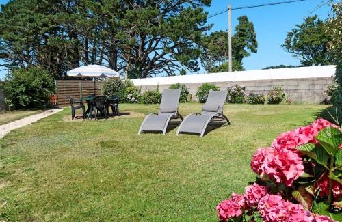 Goulien Apartamento | Apartment Ty Ménez by Interhome