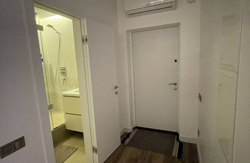 Svyatoshyns'kyi District Apartamento | Apartment