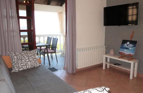 Ravni Apartamento | Apartment Ulika by Interhome
