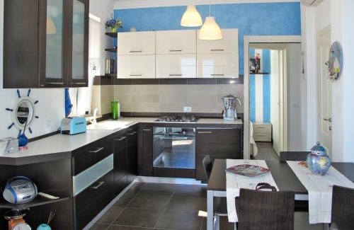Poggi Apartamento | Apartment Ulivi sul Mare by Interhome