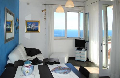 Poggi Apartamento | Apartment Ulivi sul Mare by Interhome