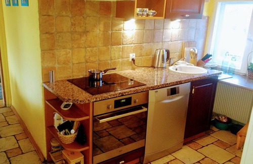 Sobotka Apartamento | Apartamento bajo el cedro