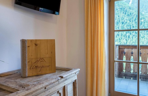 Laion Apartamento | Apartamento "Unterspisserhof App Sonnenblume" con vistas a la montaña, jardín y Wi-Fi
