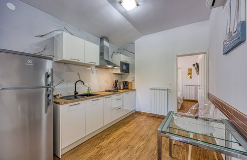 City Center Apartamento | Apartments Cupar / Valentina, 100 m from the beach
