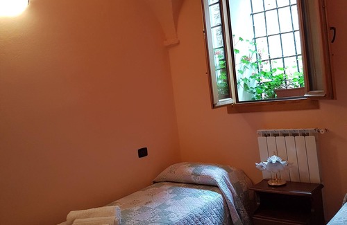 Lucinasco Otro | bonito apartamento abovedado en casa histórica con gran terraza