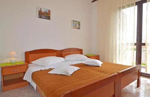 Vir Apartamento | Apartment Vesela-3 by Interhome
