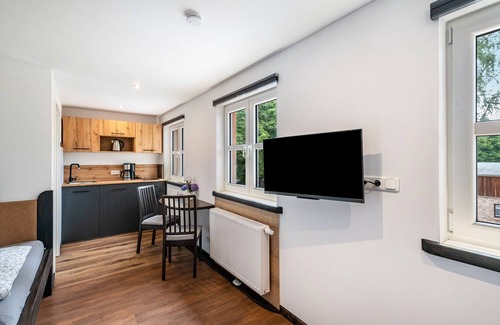 Buetzow Apartamento | Apartamento 'Vierburg Bützow' con terraza compartida, jardín compartido y Wi-Fi
