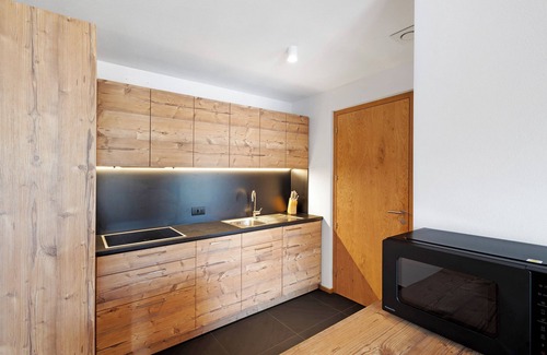 Valdaora di Mezzo Apartamento | Apartamento 'Villa Kriendl Nr 4 Dreifinger' con vistas a la montaña, jardín compartido y Wi-Fi