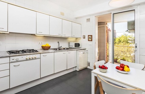 Poblenou Apartamento | Apartment Vila Olimpica Sant Marti by Interhome