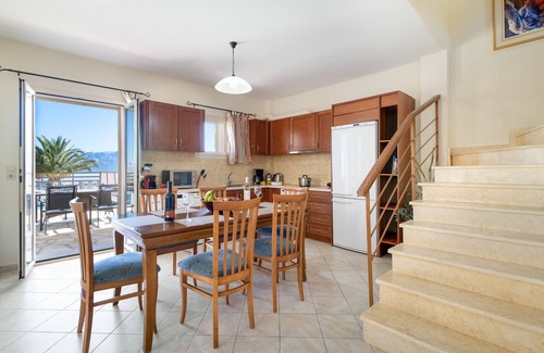Nikiana Apartamento | Apartamento 'Villa Aeropi' con vistas al mar, Wi-Fi y aire acondicionado