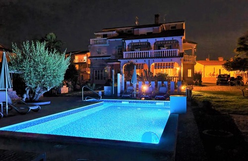 Kukci Apartamento | Apartment Villa Engel with Pool