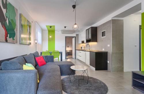 Stinjan Apartamento | Apartment Villa Jadranka-2 by Interhome