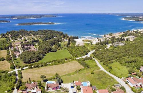 Stinjan Apartamento | Apartment Villa Jadranka-2 by Interhome