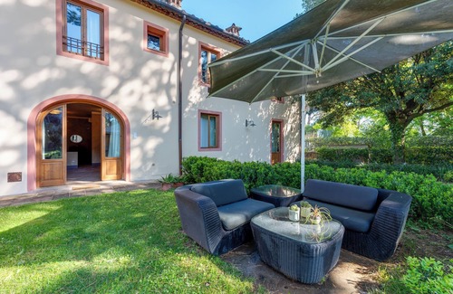 Vinci Apartamento | Apartamento 'Villa Leonardo - Belle Ferronière' con jardín compartido, Wi-Fi y aire acondicionado.