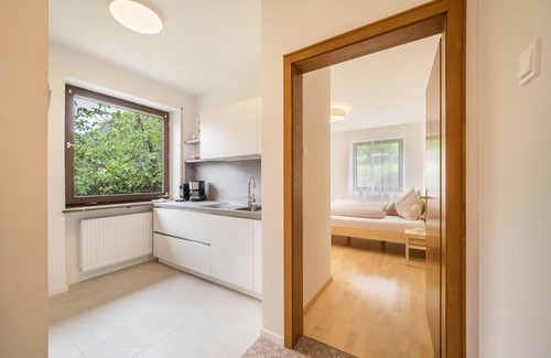 Terlano Apartamento | Apartamento 'Villa Pinie 2' con vistas a la montaña, terraza privada y Wi-Fi