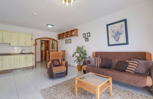 Chayofa Apartamento | Apartamento Villasol que admite mascotas, con piscina, Wi-Fi, terraza, vistas a la montaña y al mar