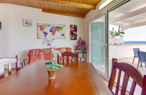 Castro Marina Apartamento | Apartment Villetta Paradiso-1 by Interhome