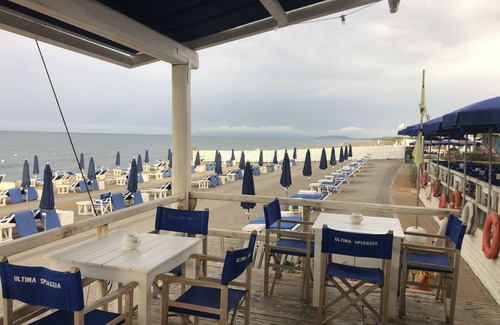 Pescia Romana Apartamento | Apartment 'Villino Magic Country' with Private Terrace, Private Garden and Air Conditioning