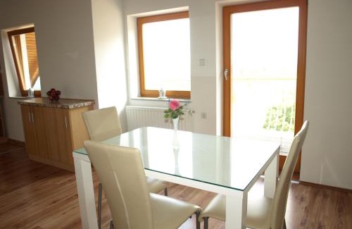 Ptuj Apartamento | Apartment VISOTA