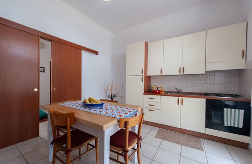 San Cataldo Apartamento | Apartamento 'Vista Mare' con vistas al mar, terraza privada y aire acondicionado