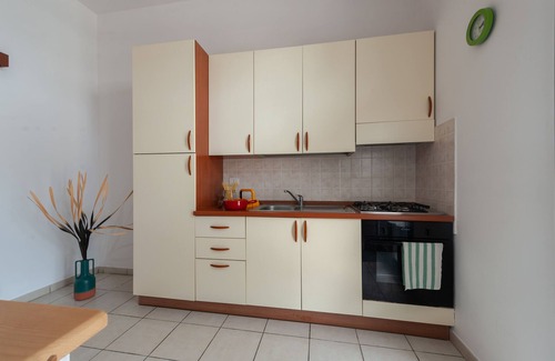 San Cataldo Apartamento | Apartamento 'Vista Mare' con vistas al mar, terraza privada y aire acondicionado
