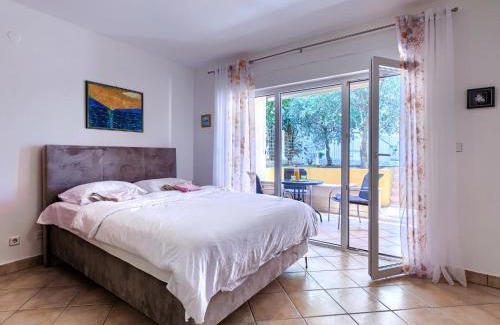 Stinjan Apartamento | Apartment Vivoda by Interhome