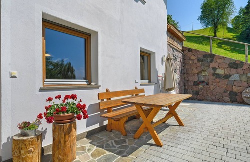 Fie allo Sciliar Apartamento | Apartamento 'Völs' con vistas a la montaña, terraza privada y Wi-Fi