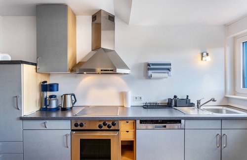Arnsberg Apartamento | Apartamento 'Wald-Blick' con balcón y Wi-Fi