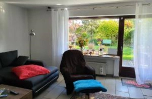 Bad Muenstereifel Apartamento | Apartment Waldgarten with 76 m - quiet location